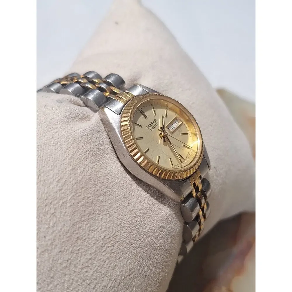 Vintage Pulsar V783-0030 Quartz Two Tone Day Date Women's Watch Japan Movement